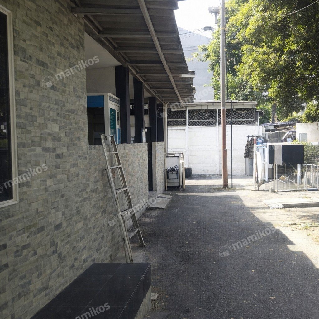 Rumah Sertifikat SHM 5 Kamar Tidur 3 Kamar Mandi Duren Sawit Jakarta Timur - Photo 3