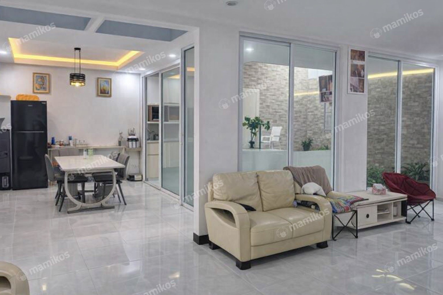 Rumah Sertifikat SHM 4 Kamar Tidur 2 Kamar Mandi Taman Palem Jakarta Barat