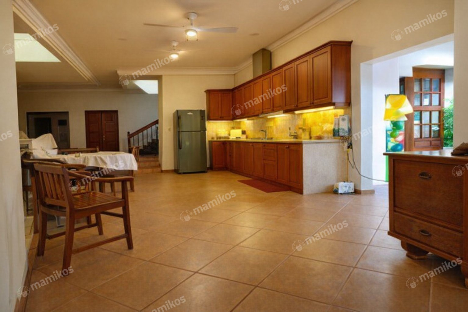 Rumah Sertifikat SHM 6 Kamar Tidur 5 Kamar Mandi S Parman Jakarta Barat - Photo 2