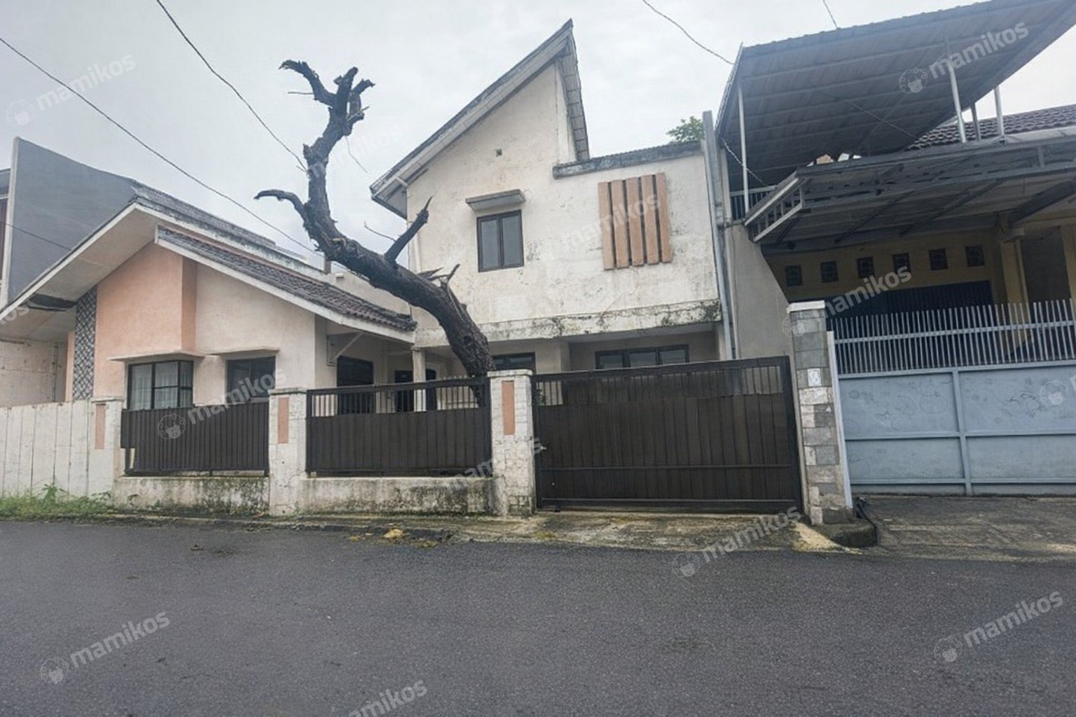 Rumah Sertifikat SHM 6 Kamar Tidur 6 Kamar Mandi Pondok Bambu Jakarta Timur