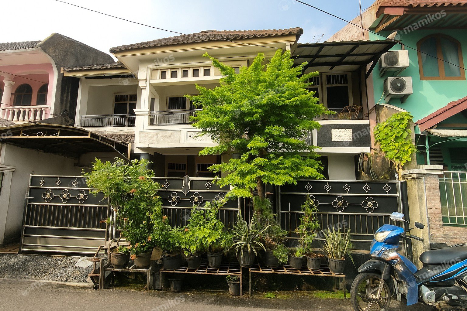 Rumah Sertifikat SHM 3 Kamar Tidur 3 Kamar Mandi Utan Kayu Jakarta Timur