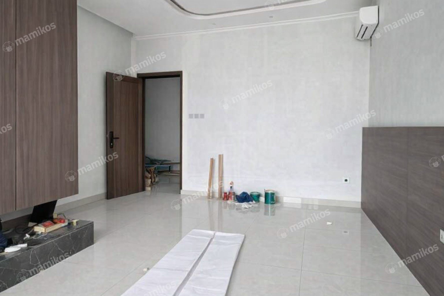 Rumah 4 Kamar Tidur 4 Kamar Mandi 2 Lantai Villa Meruya Jakarta Barat