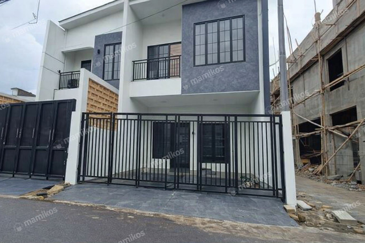 Rumah Sertifikat SHM 2 Kamar Tidur 2 Lantai Jati Padang Jakarta Selatan