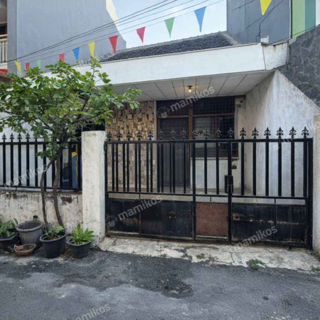 Rumah Sertifikat SHM 4 Kamar Tidur 1 Kamar Mandi Tanjung Duren Jakarta Barat - Photo 3