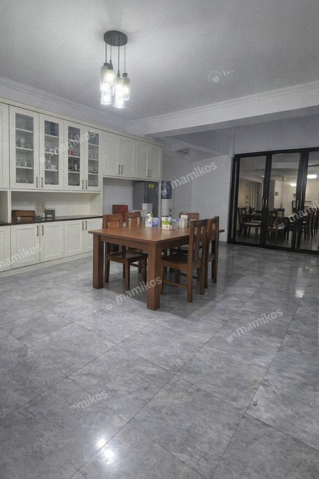 Rumah Sertifikat SHM 4 Kamar Tidur 4 Kamar Mandi Intercon Jakarta Barat - Photo 2
