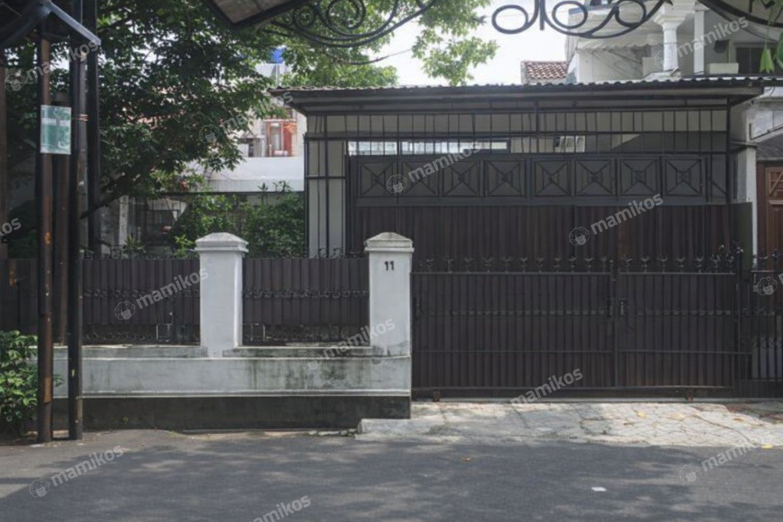 Rumah Sertifikat SHM 4 Kamar Tidur 3 Kamar Mandi Lebak Bulus Jakarta Selatan