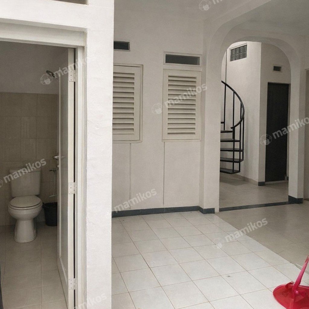 Rumah Sertifikat SHM 9 Kamar Tidur 5 Kamar Mandi Kebayoran Baru Jakarta Selatan - Photo 4
