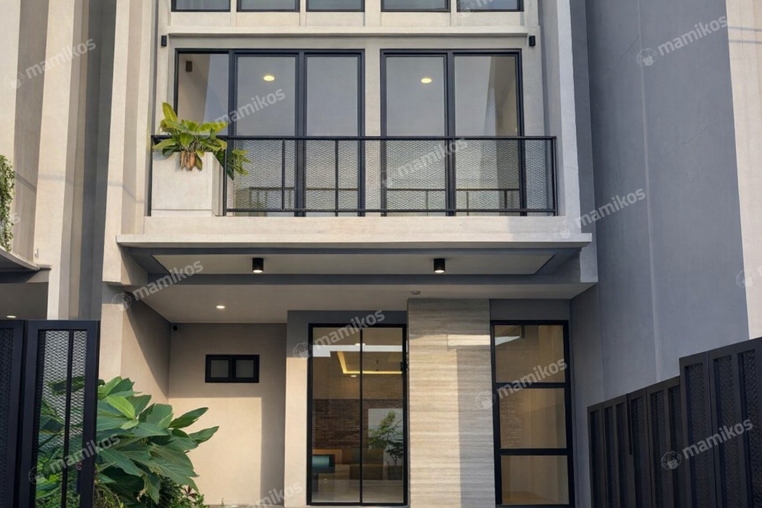 Rumah Sertifikat SHM 3 Kamar Tidur 3 Kamar Mandi Kramat Jati Jakarta Timur