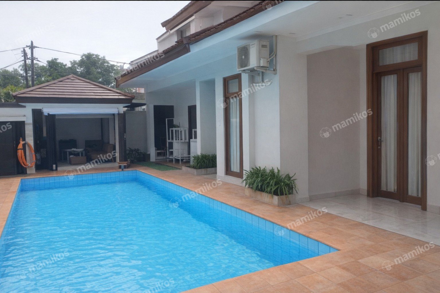 Rumah 4 Kamar Tidur 4 Kamar Mandi 2 Lantai Kemang Jakarta Selatan - Photo 5