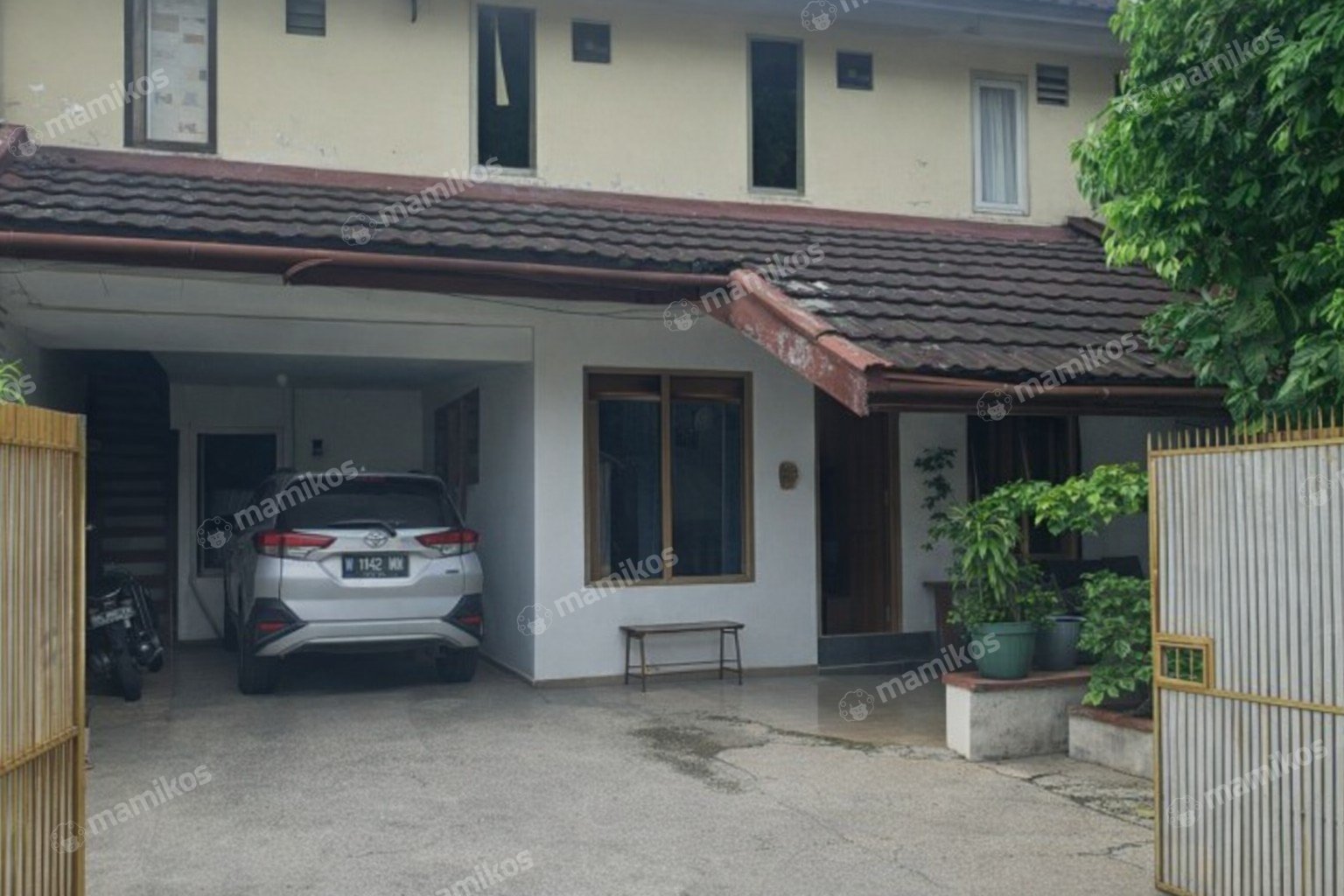 Rumah Sertifikat SHM 8 Kamar Tidur 4 Kamar Mandi Radio Dalam Jakarta Selatan
