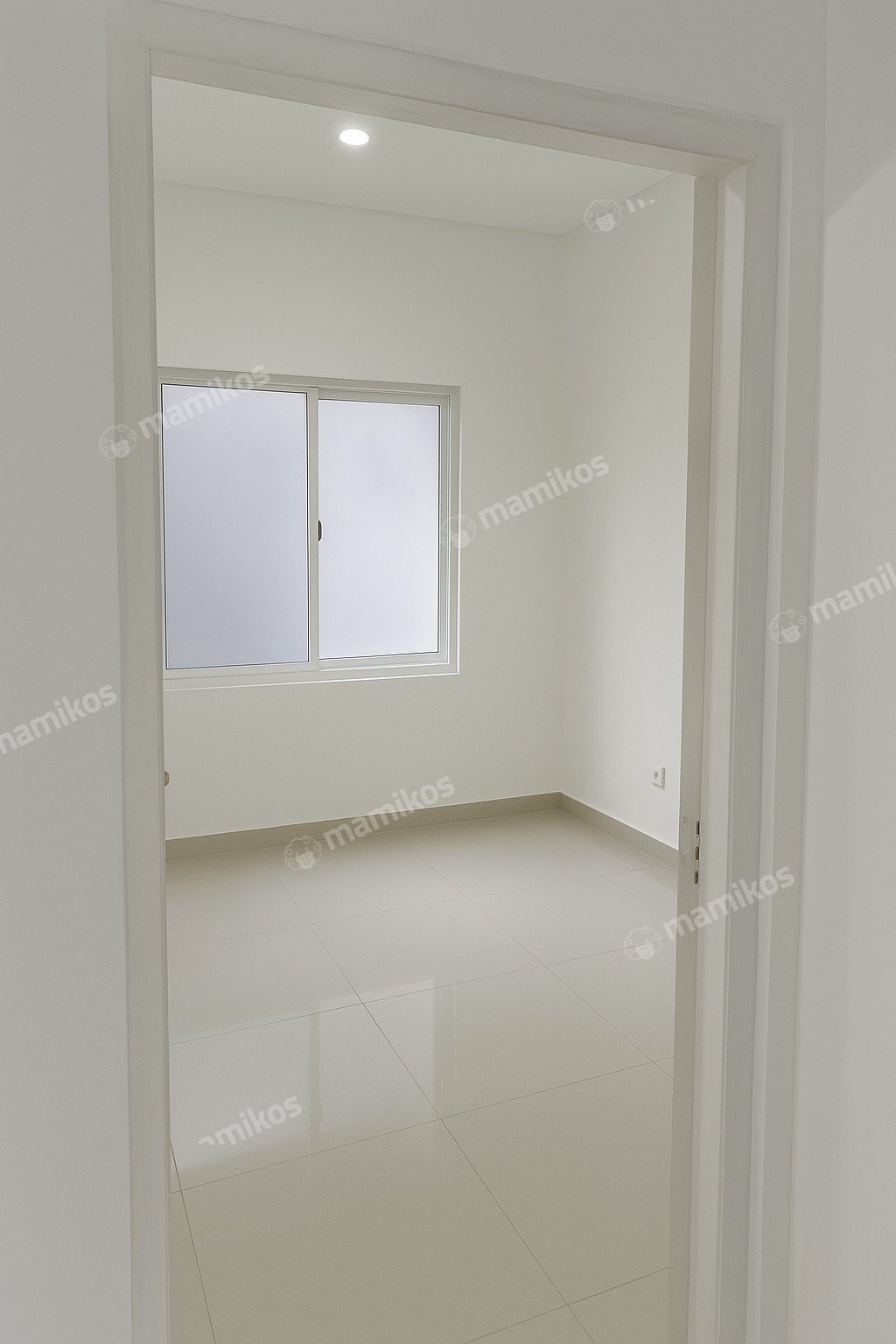 Rumah Sertifikat SHM 4 Kamar Tidur 4 Kamar Mandi Cengkareng Jakarta Barat - Photo 2