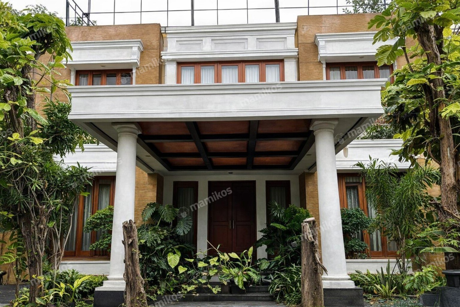 Rumah Sertifikat SHM 9 Kamar Tidur 9 Kamar Mandi Pesanggrahan Jakarta Selatan