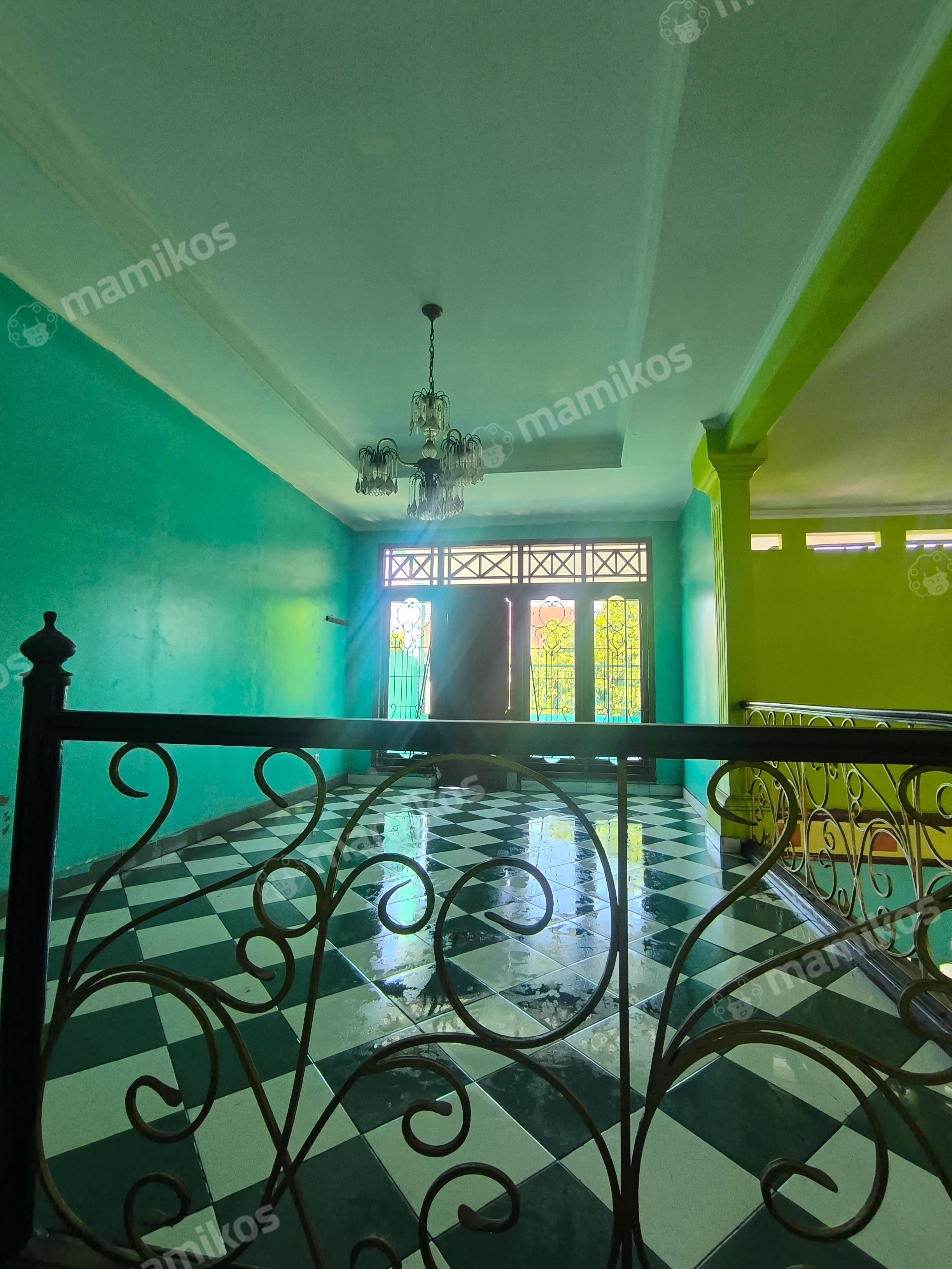Rumah Fasilitas Garasi Sertifikat SHM 5 Kamar Tidur Mekarsari Depok - Photo 3