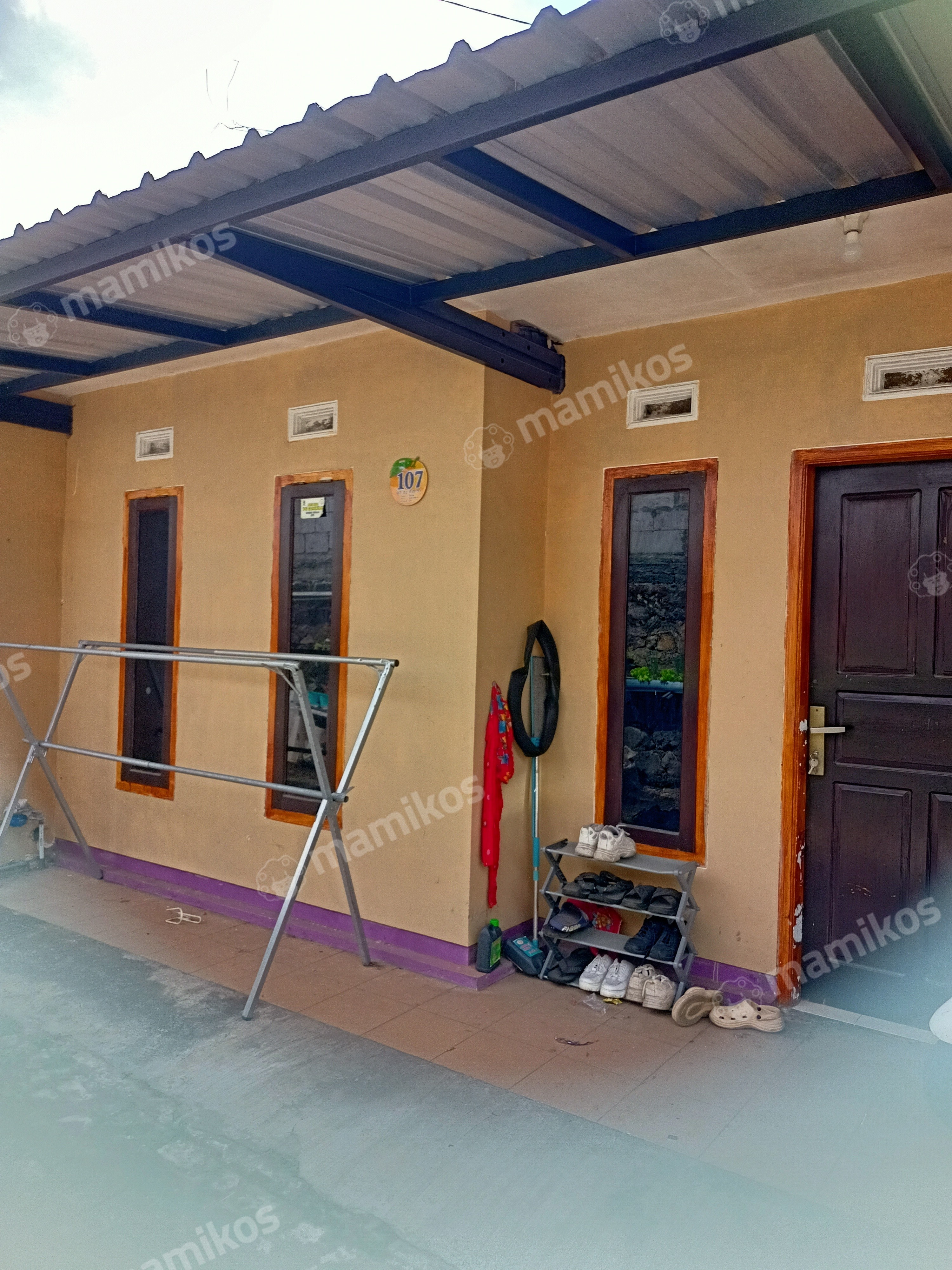 Rumah Fasilitas Garasi Sertifikat SHM 2 Kamar Tidur Sumbersekar Kabupaten Malang