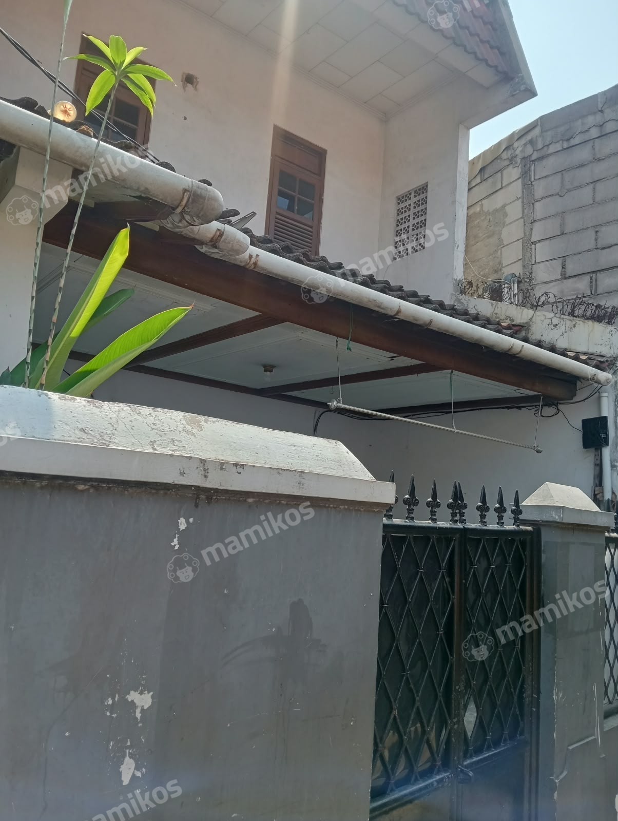 Rumah Dekat Stasiun KRL Stasiun Jatinegara Fasilitas Teras Tipe 45 Cipinang Muara Jakarta Timur - Photo 2