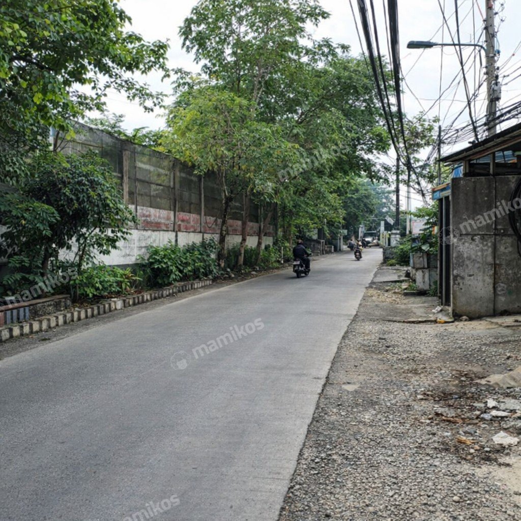 Rumah Sertifikat SHM 8 Kamar Tidur 4 Kamar Mandi Cengkareng Jakarta Barat - Photo 3