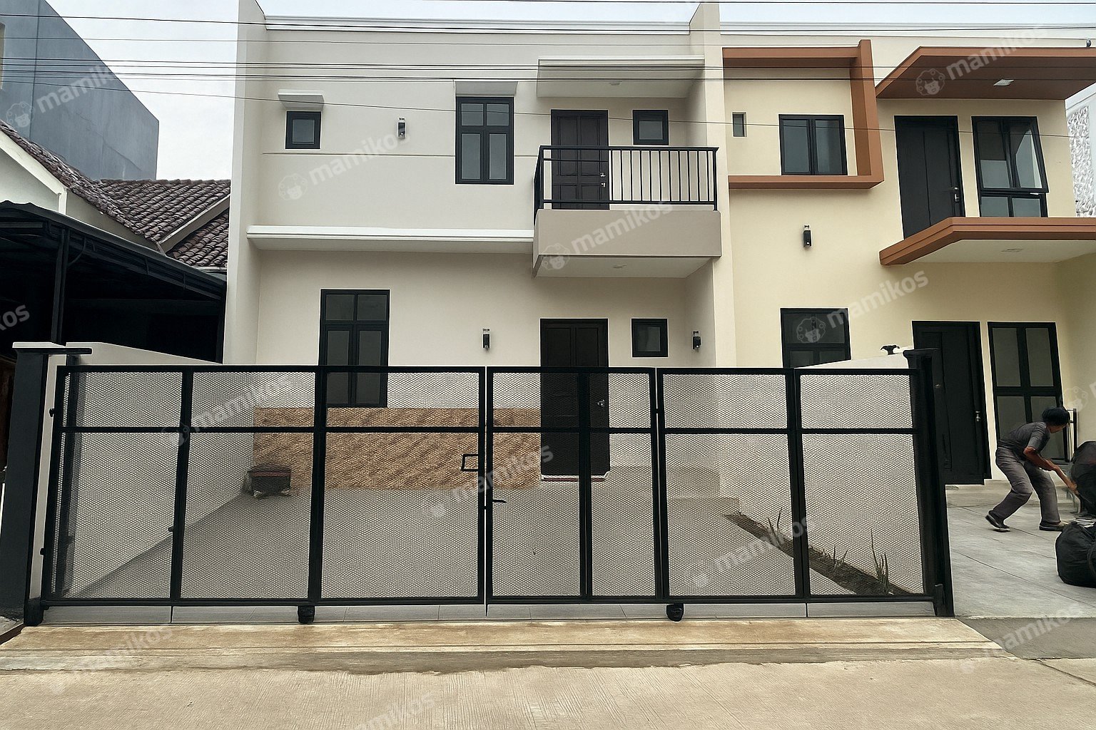 Rumah Sertifikat SHM 3 Kamar Tidur 3 Kamar Mandi Metland Puri Jakarta Barat