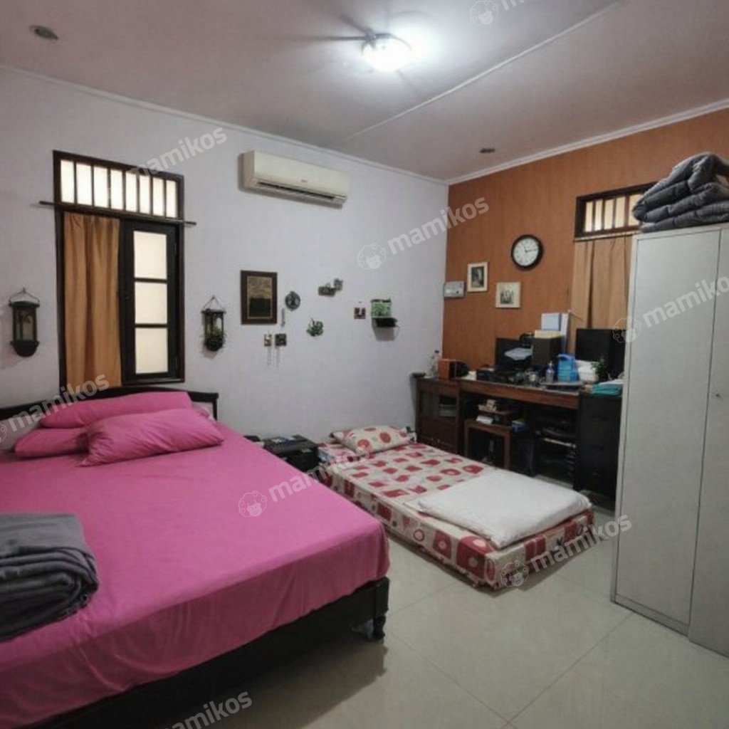 Rumah Sertifikat SHM 5 Kamar Tidur 2 Kamar Mandi Bambu Apus Jakarta Timur - Photo 5