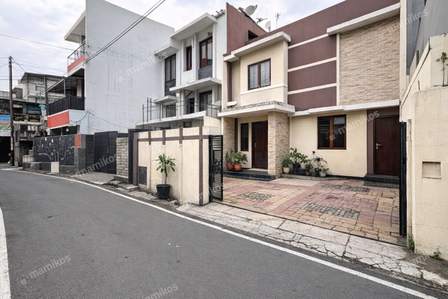 Rumah Sertifikat SHM 3 Kamar Tidur 3 Kamar Mandi Tebet Jakarta Selatan