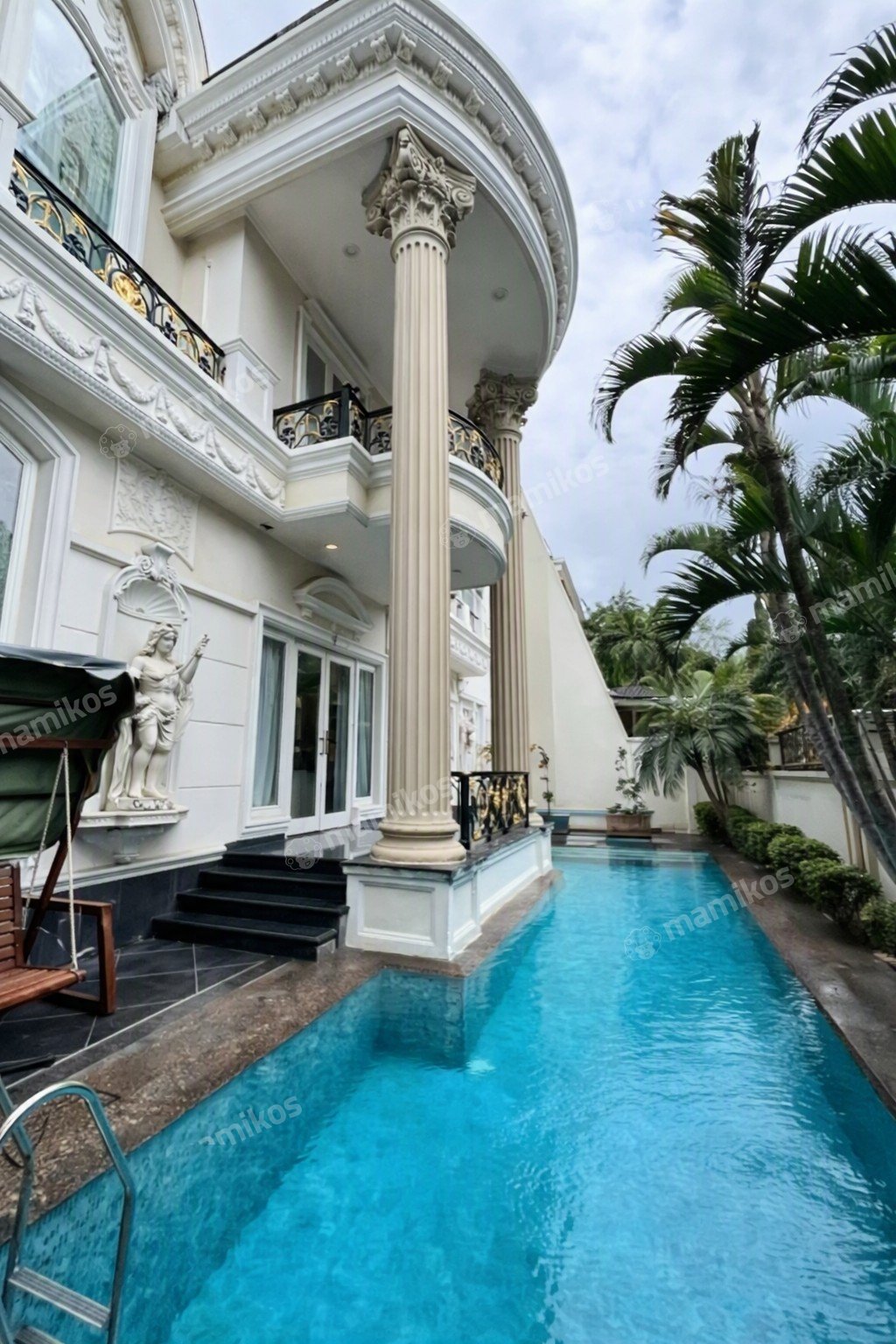 Rumah 5 Kamar Tidur 6 Kamar Mandi 3 Lantai Pantai Indah Kapuk Jakarta Utara - Photo 2