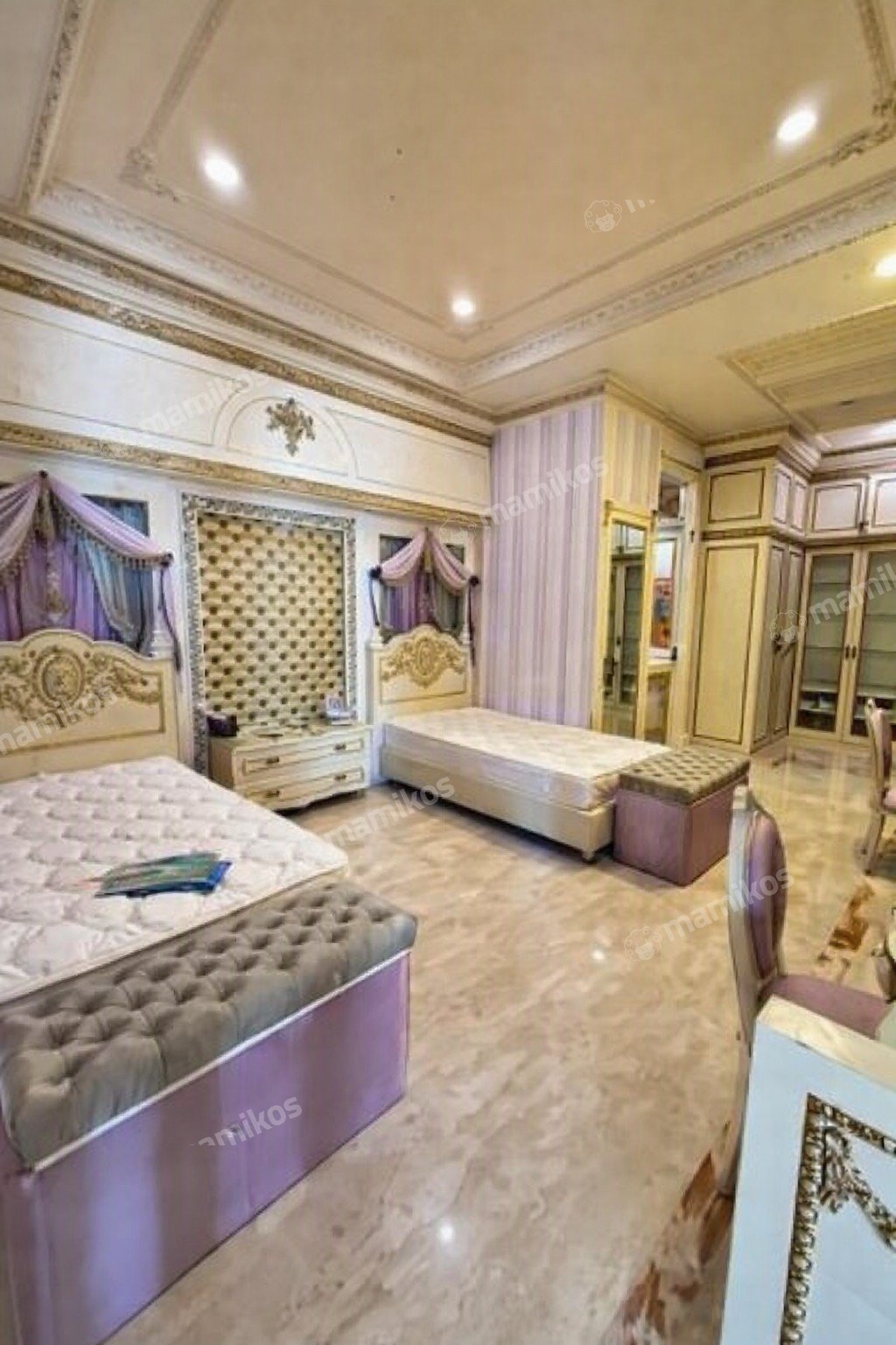 Rumah 5 Kamar Tidur 6 Kamar Mandi 3 Lantai Pantai Indah Kapuk Jakarta Utara - Photo 3