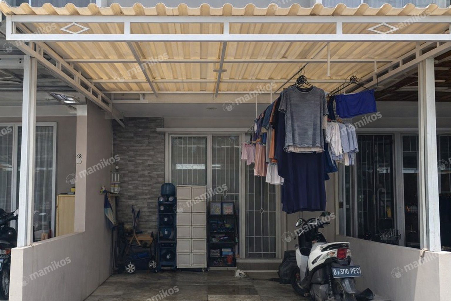 Rumah Sertifikat SHM 2 Kamar Tidur 2 Kamar Mandi Taman Surya Jakarta Barat