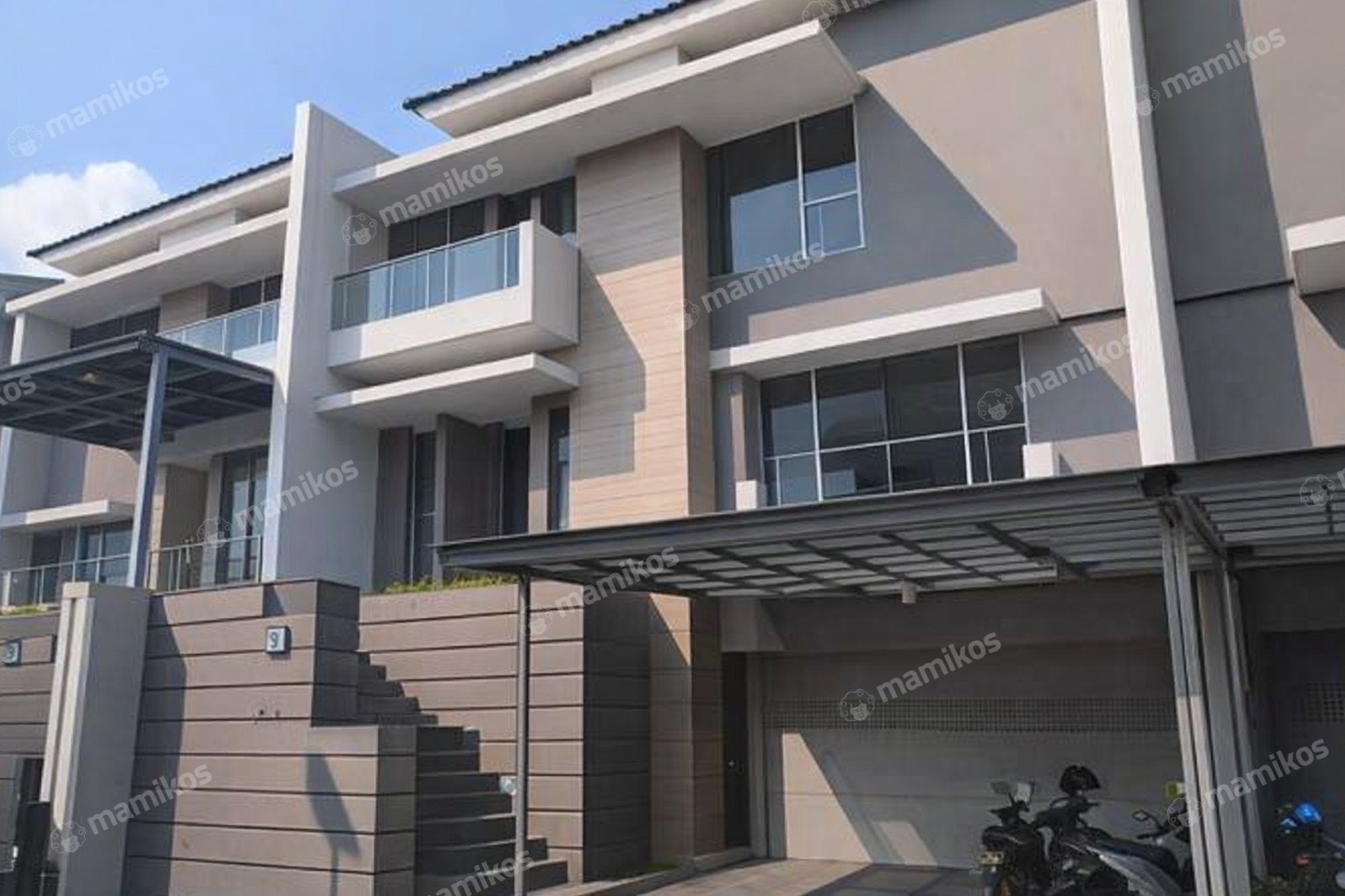 Rumah Sertifikat HGB 4 Kamar Tidur 4 Kamar Mandi Golf Island Jakarta Utara