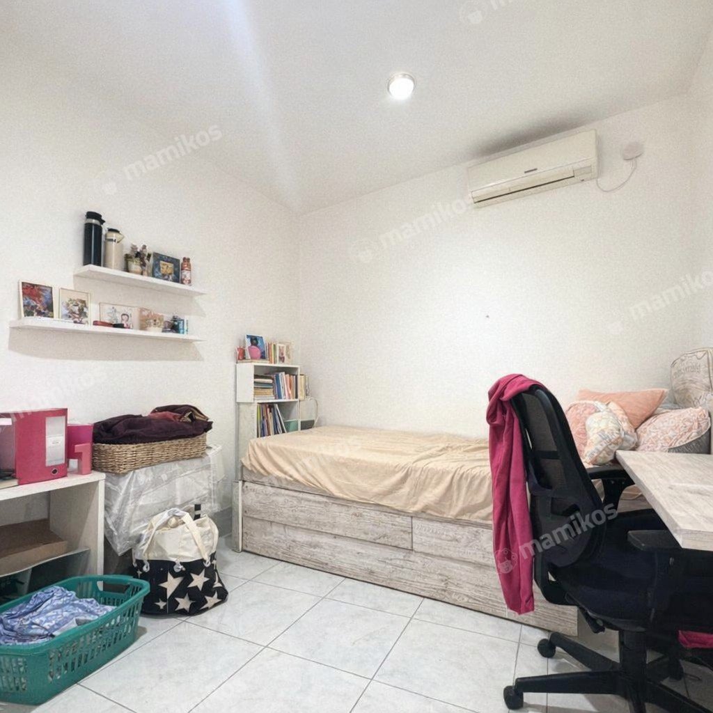 Rumah Sertifikat SHM 4 Kamar Tidur 3 Kamar Mandi Cinere Jakarta Selatan - Photo 2