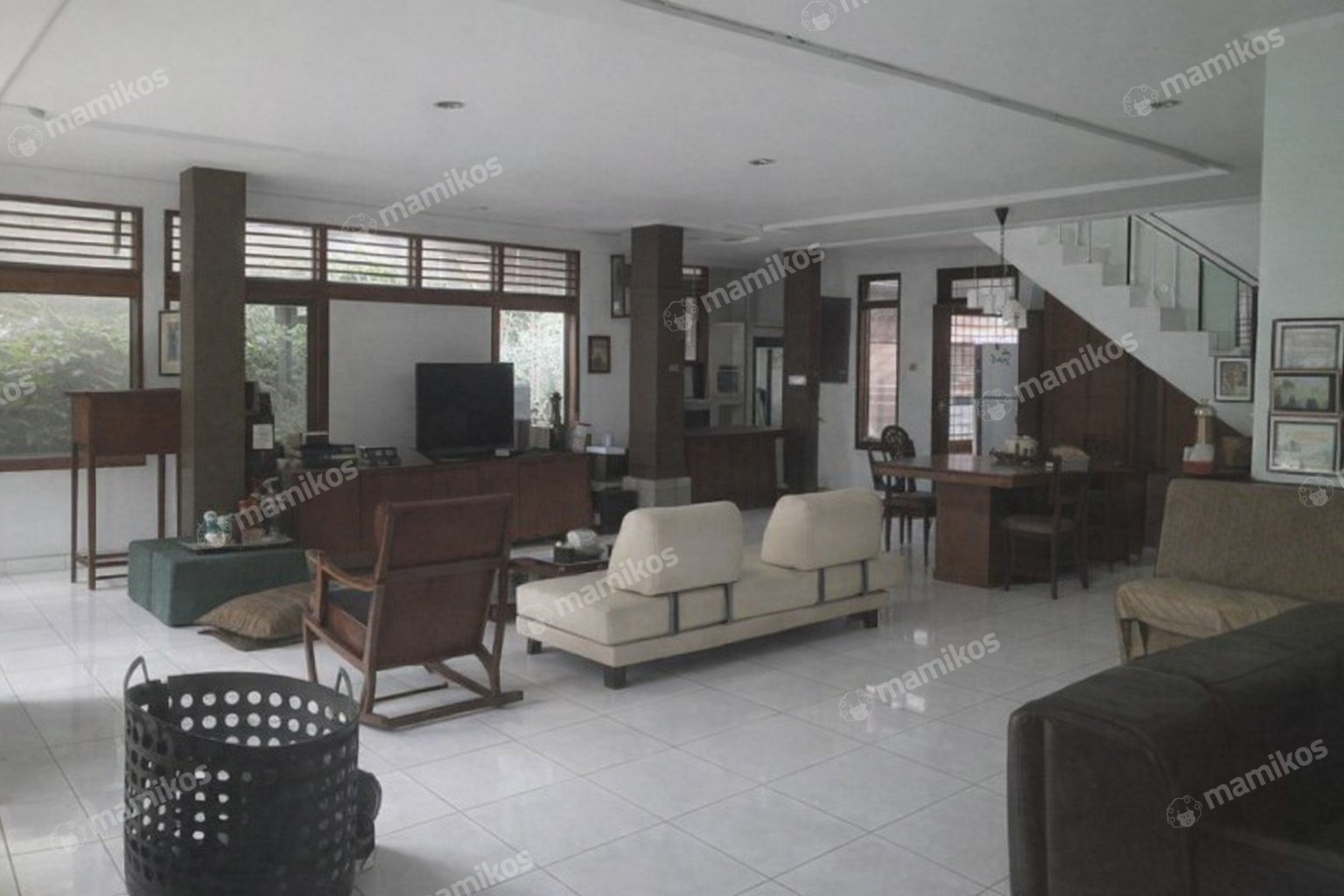 Rumah Sertifikat SHM 4 Kamar Tidur 3 Kamar Mandi Slipi Jakarta Barat