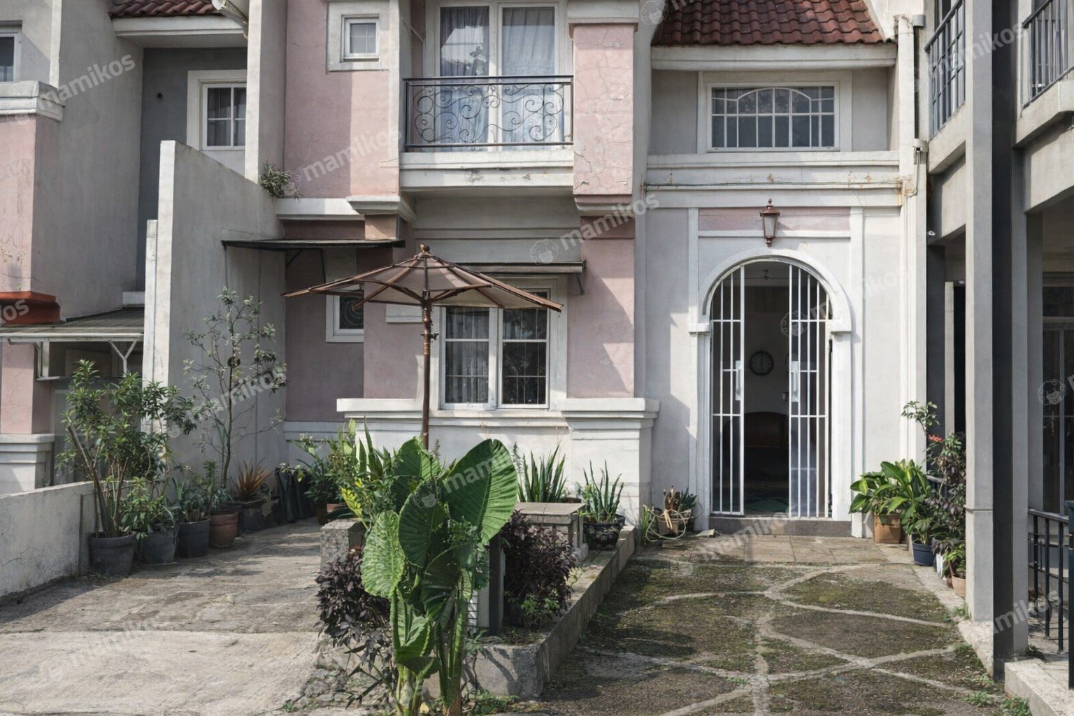 Rumah Sertifikat SHM 2 Kamar Tidur 2 Kamar Mandi Cibubur Jakarta Timur