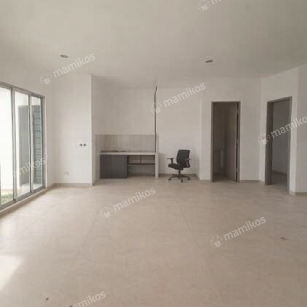 Rumah Sertifikat SHM 3 Kamar Tidur 3 Kamar Mandi Pantai Indah Kapuk Jakarta Utara - Photo 2