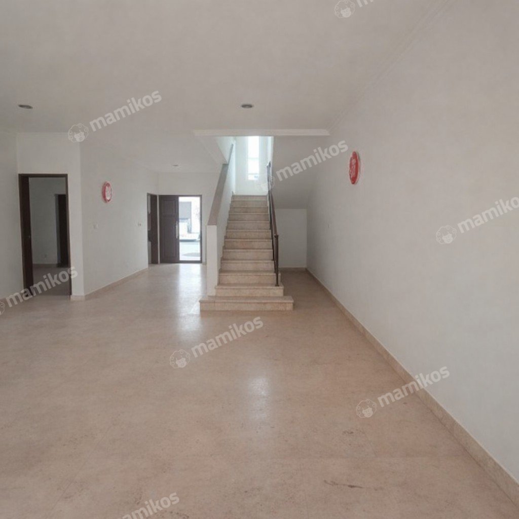 Rumah Sertifikat SHM 3 Kamar Tidur 3 Kamar Mandi Pantai Indah Kapuk Jakarta Utara - Photo 3