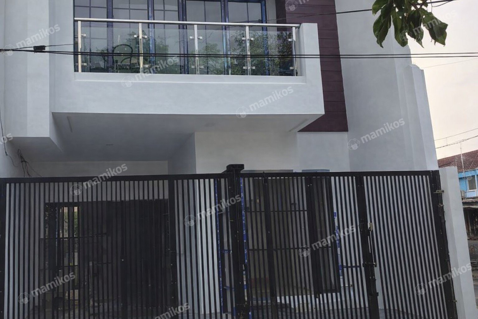 Rumah Sertifikat HGB 3 Kamar Tidur 3 Kamar Mandi Kav DKI Jakarta Barat