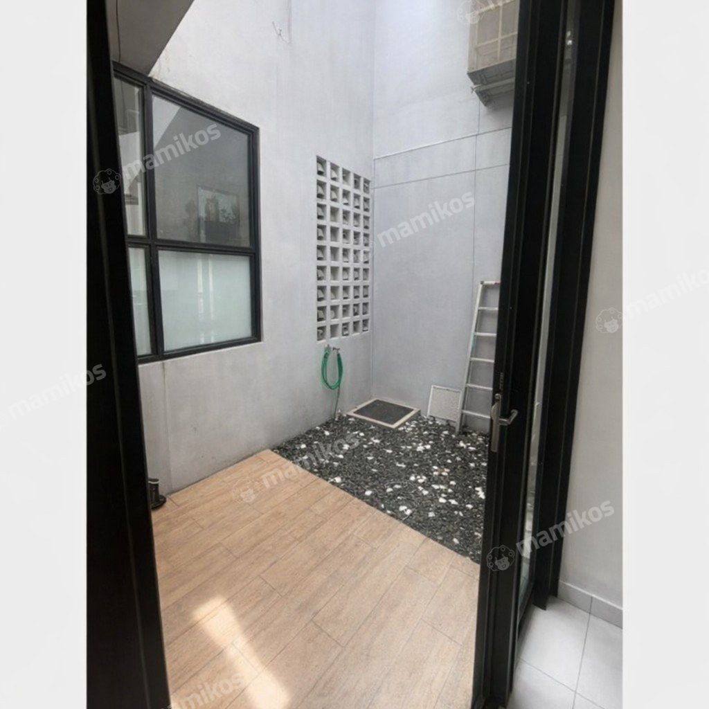 Rumah Sertifikat HGB 3 Kamar Tidur 2 Kamar Mandi Kota Wisata Jakarta Timur - Photo 3