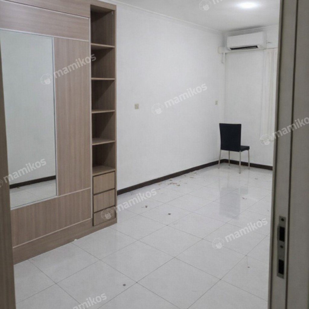 Rumah Sertifikat SHM 2 Kamar Tidur 1 Kamar Mandi Tomang Jakarta Barat - Photo 5