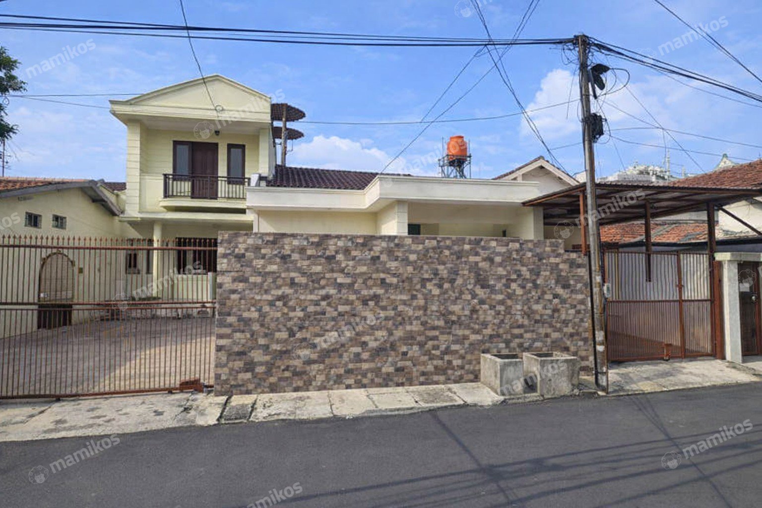 Rumah Sertifikat SHM 5 Kamar Tidur 4 Kamar Mandi Kemanggisan Jakarta Barat