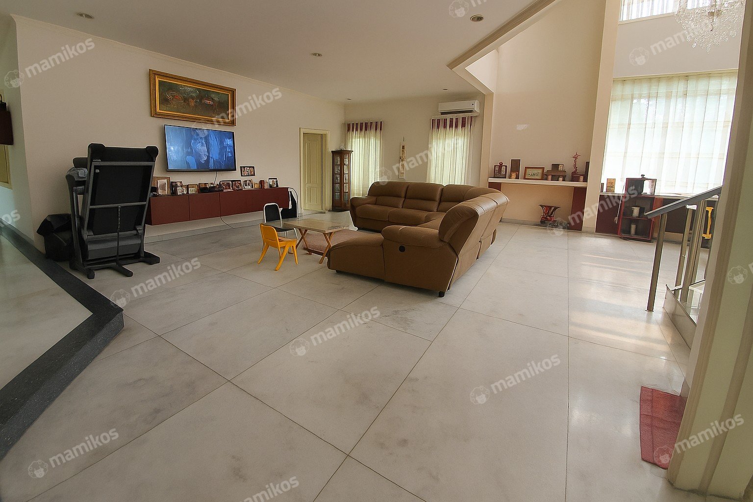 Rumah Sertifikat SHM 4 Kamar Tidur 4 Kamar Mandi Kebon Jeruk Jakarta Barat