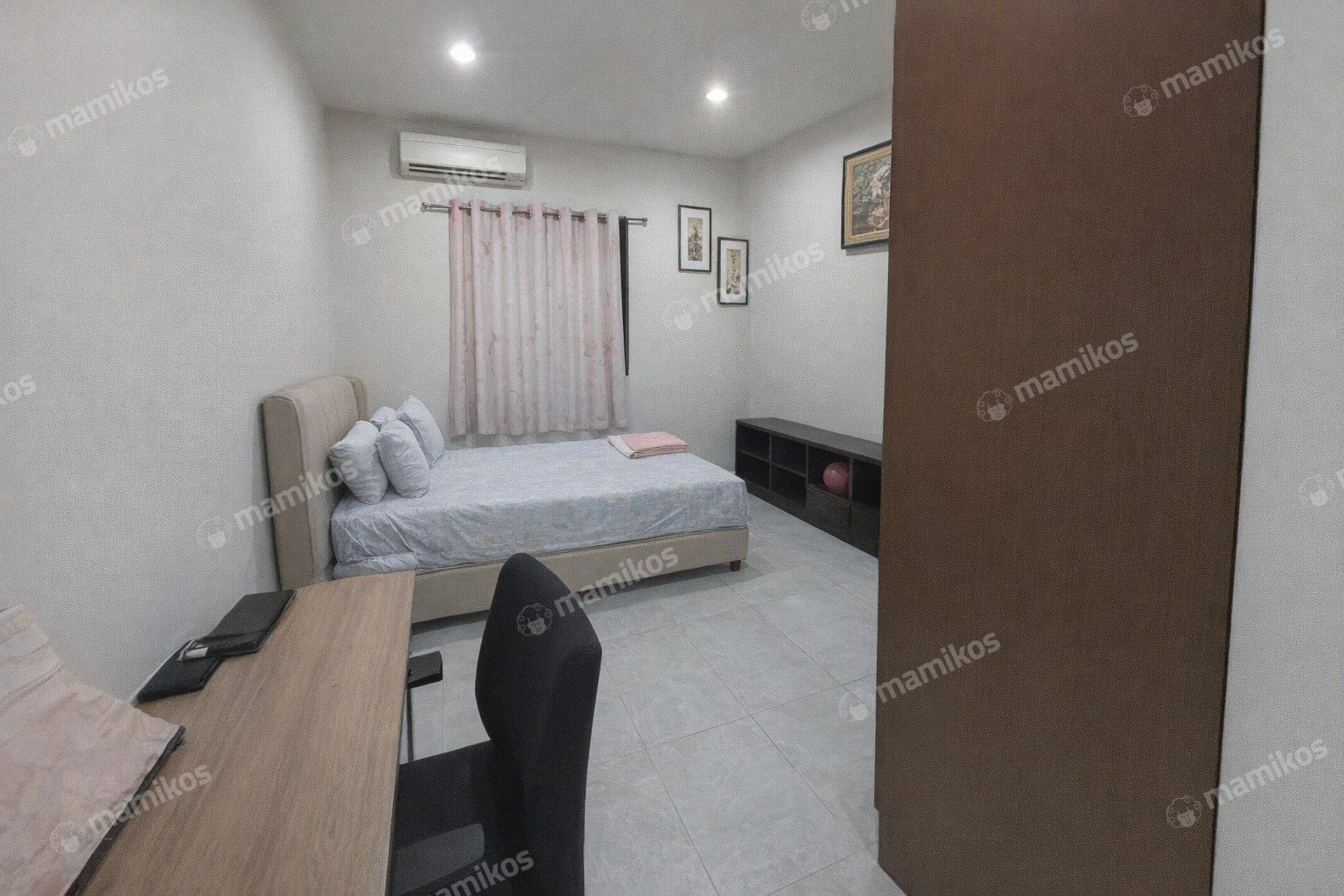 Rumah Sertifikat SHM 4 Kamar Tidur 4 Kamar Mandi Kebon Jeruk Jakarta Barat - Photo 3