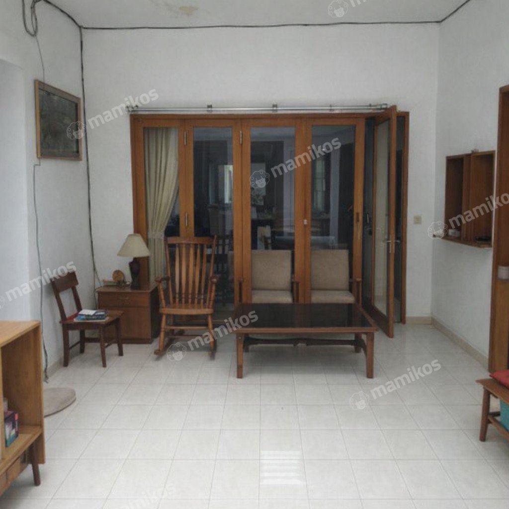Rumah Sertifikat SHM 3 Kamar Tidur 3 Kamar Mandi Tanjung Duren Utara Jakarta Barat - Photo 2