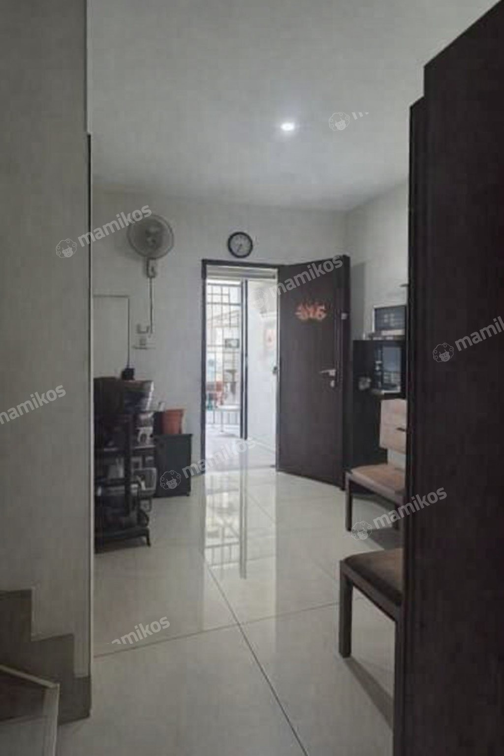 Rumah Sertifikat SHM 3 Kamar Tidur 2 Kamar Mandi Green Lake City Jakarta Barat - Photo 2