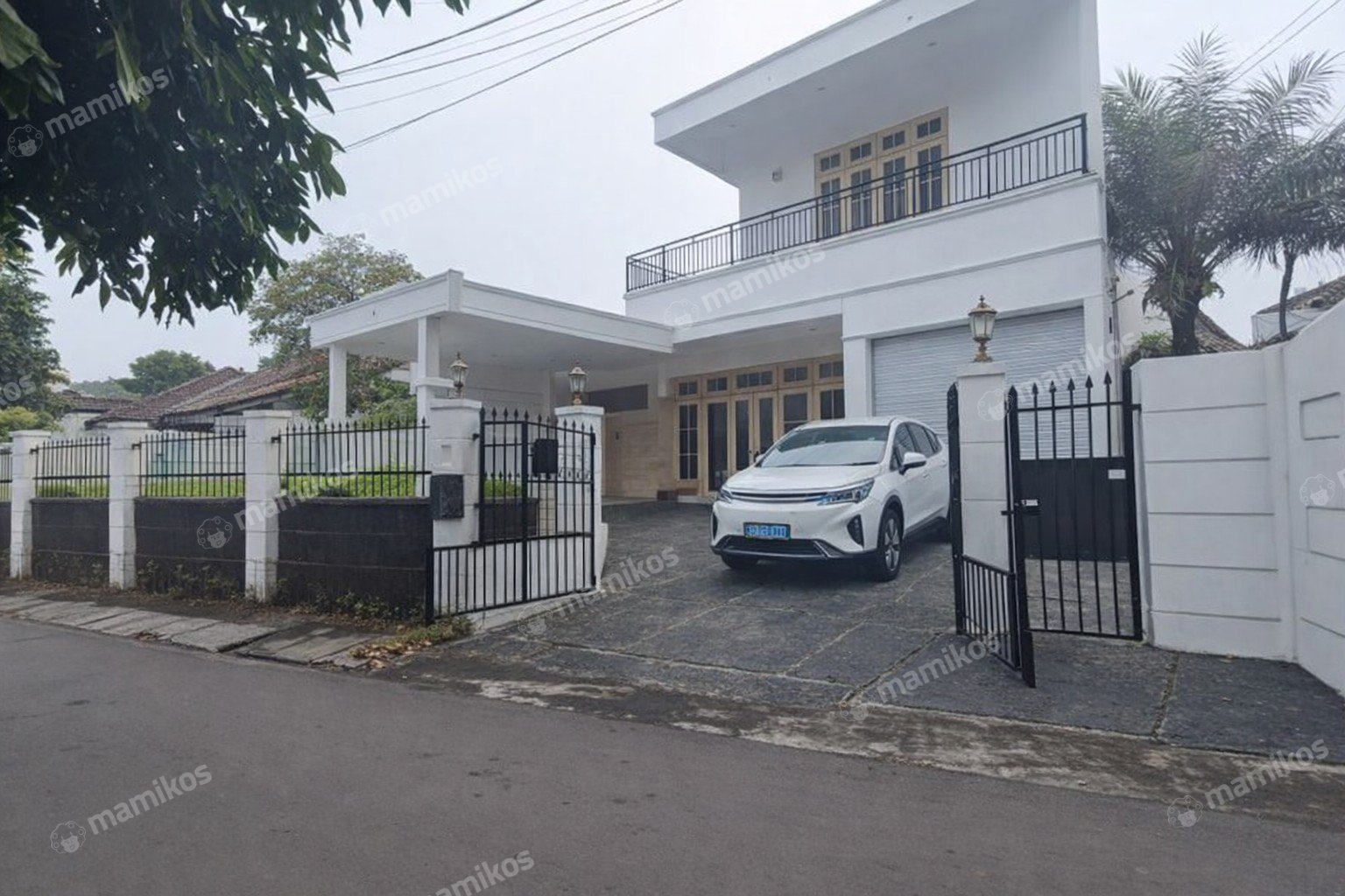 Rumah Sertifikat SHM 5 Kamar Tidur 5 Kamar Mandi Pesanggrahan Jakarta Selatan