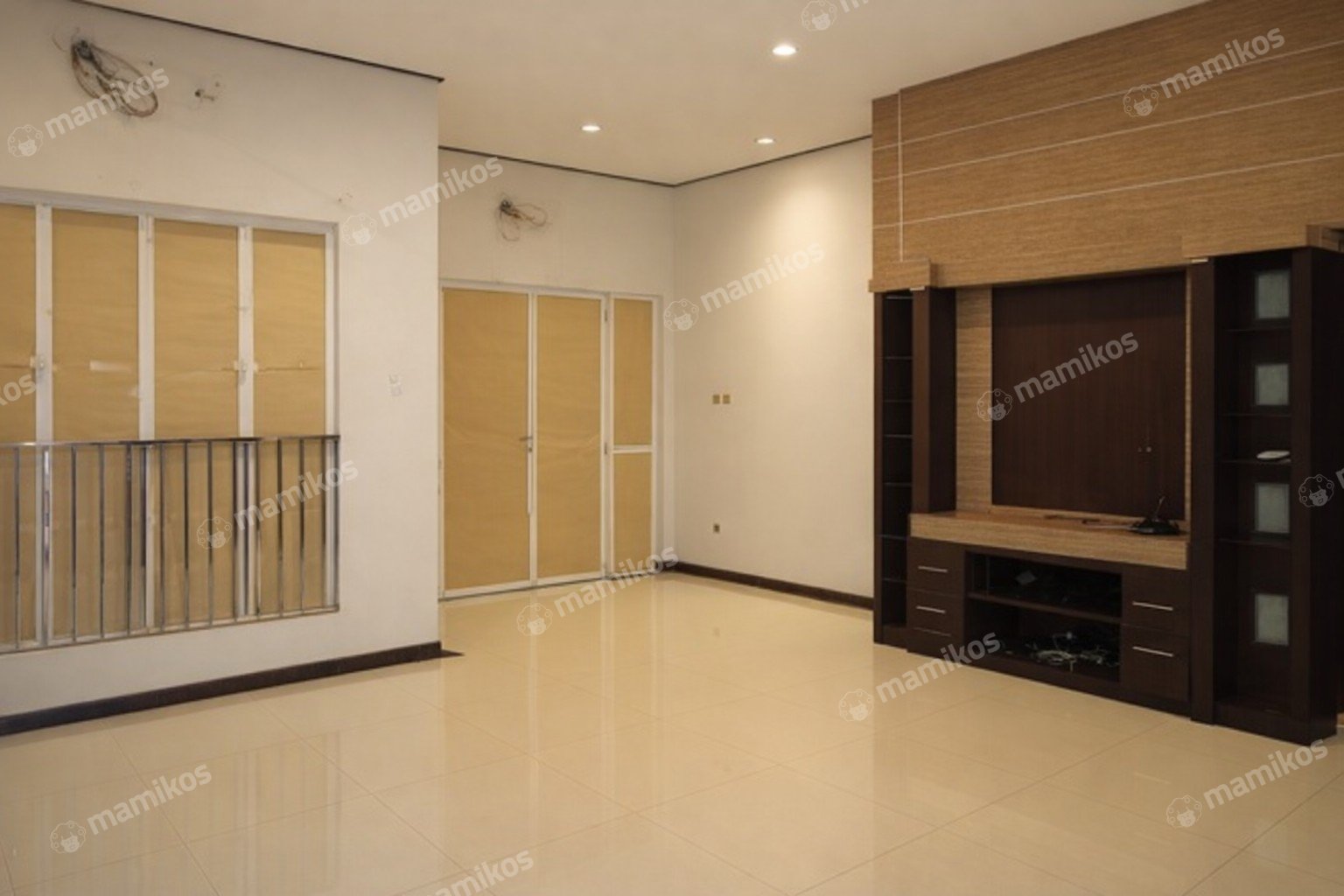 Rumah Sertifikat SHM 4 Kamar Tidur 3 Kamar Mandi Permata Buana Jakarta Barat