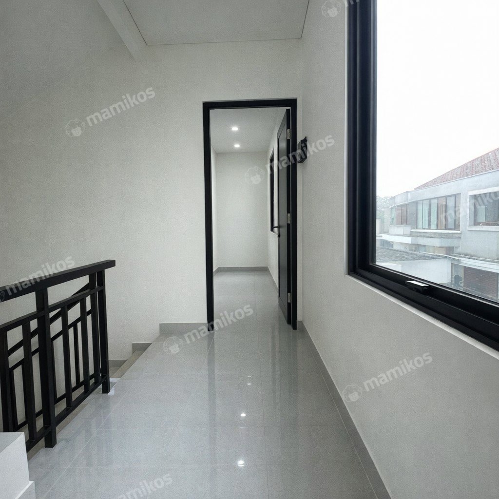 Rumah Sertifikat SHM 5 Kamar Tidur 5 Kamar Mandi Duri Kepa Jakarta Barat - Photo 4
