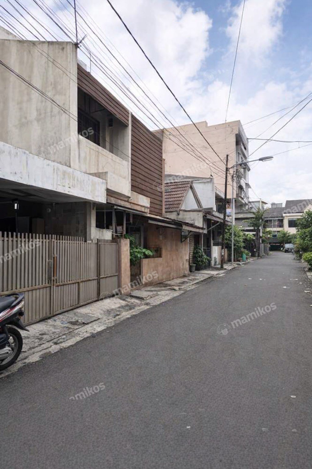 Rumah Sertifikat SHM 2 Kamar Tidur 1 Kamar Mandi Tanjung Duren Jakarta Barat - Photo 2