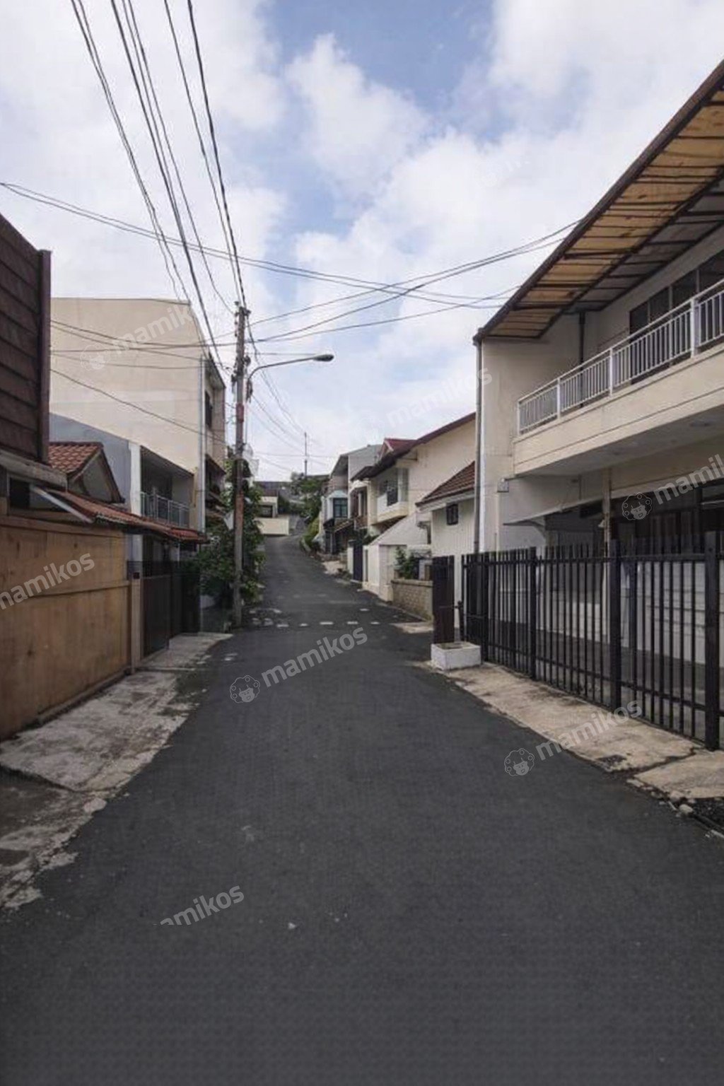 Rumah Sertifikat SHM 2 Kamar Tidur 1 Kamar Mandi Tanjung Duren Jakarta Barat - Photo 4