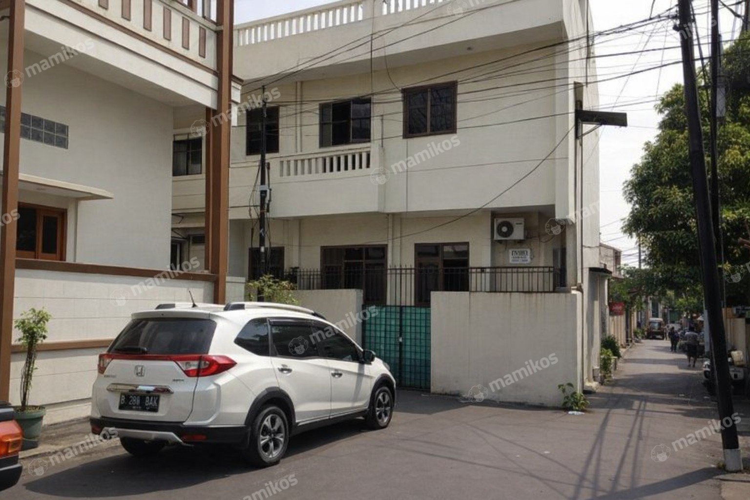 Rumah Sertifikat SHM 17 Kamar Tidur 6 Kamar Mandi Tanjung Duren Utara Jakarta Barat