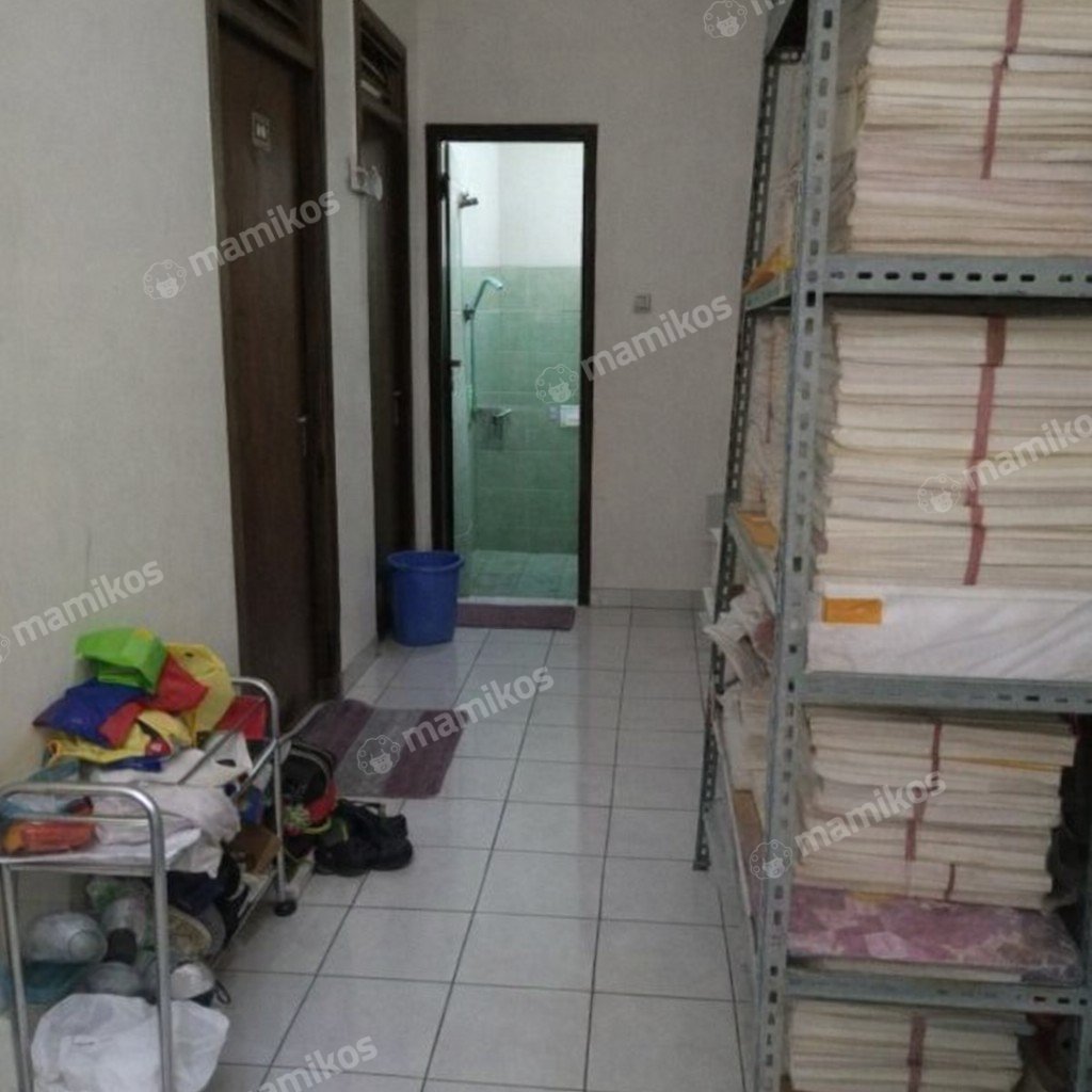 Rumah Sertifikat SHM 17 Kamar Tidur 6 Kamar Mandi Tanjung Duren Utara Jakarta Barat - Photo 3