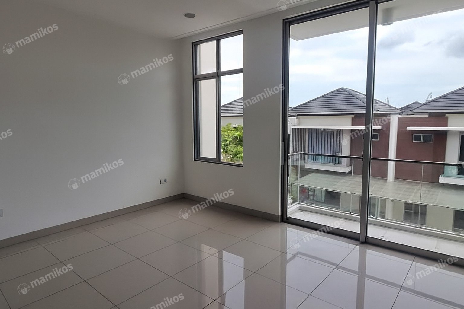 Rumah 4 Kamar Tidur 4 Kamar Mandi 1 Lantai Pantai Indah Kapuk 2 Jakarta Utara
