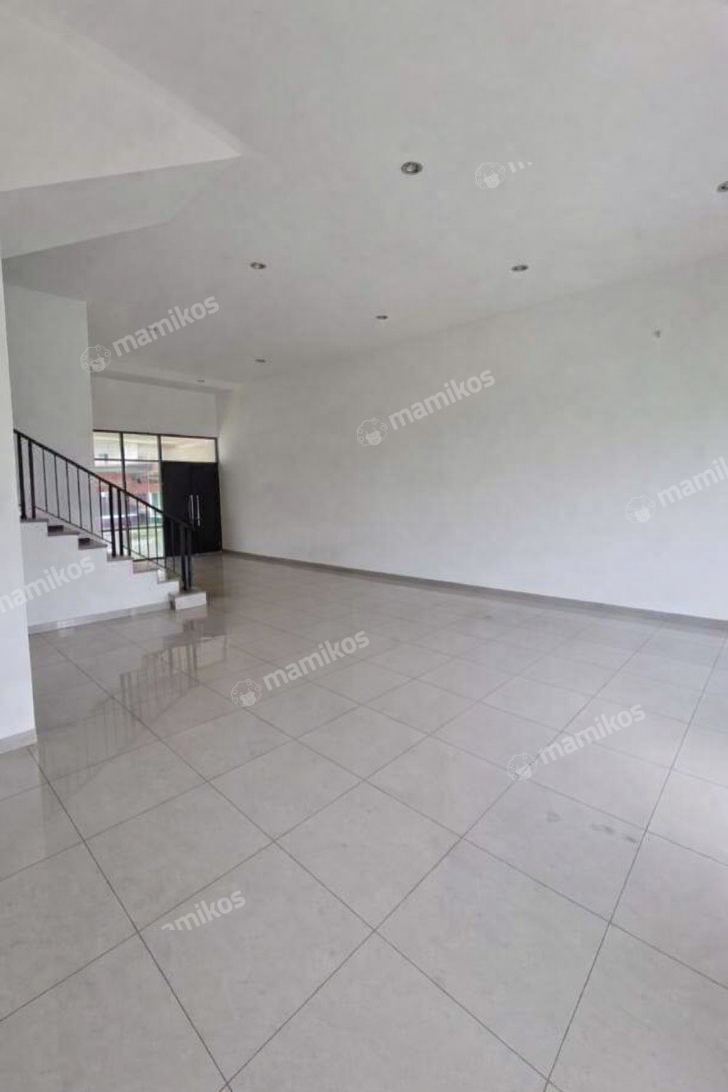 Rumah 4 Kamar Tidur 4 Kamar Mandi 1 Lantai Pantai Indah Kapuk 2 Jakarta Utara - Photo 2
