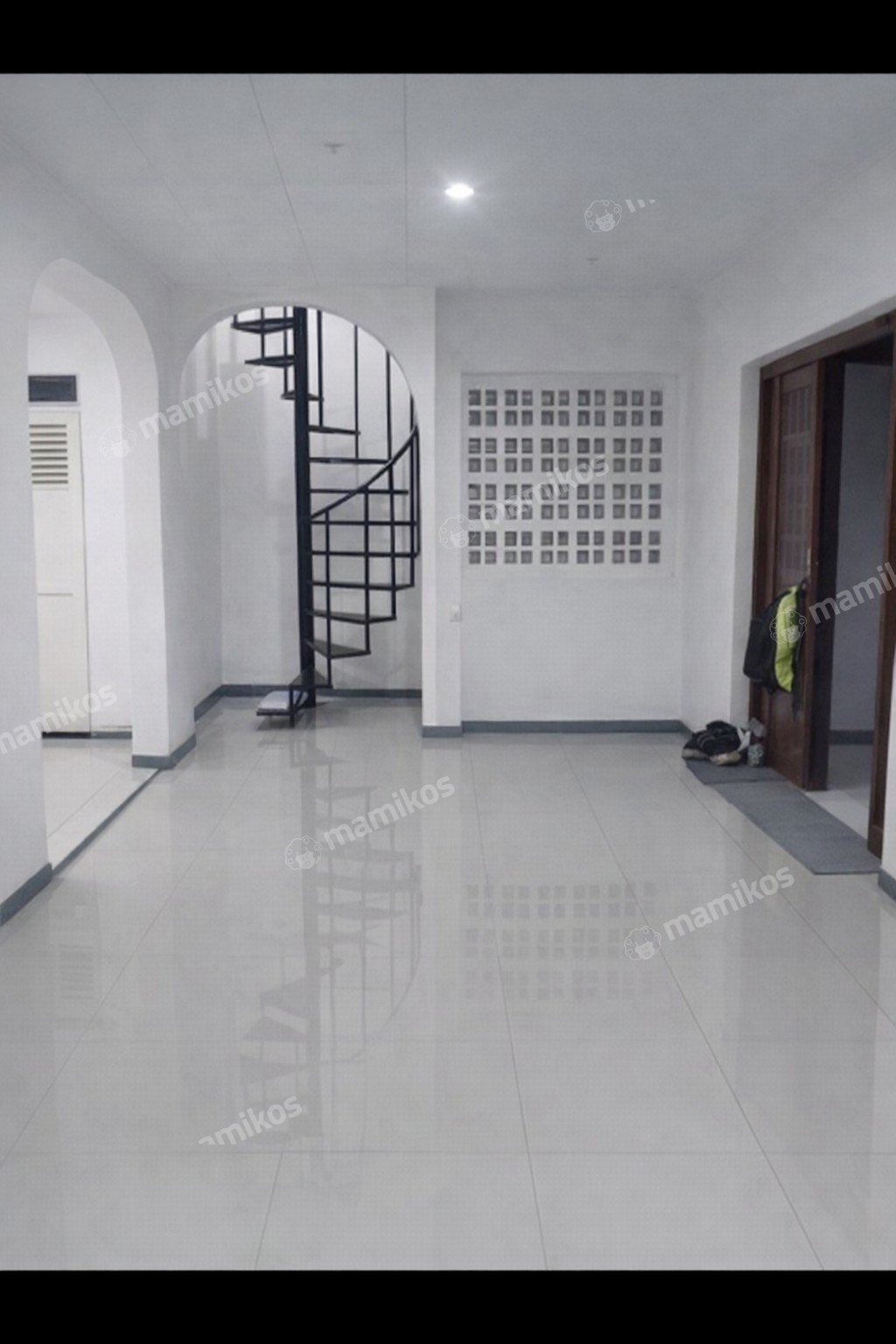 Rumah Sertifikat SHM 9 Kamar Tidur 3 Kamar Mandi Kebayoran Baru Jakarta Selatan - Photo 4